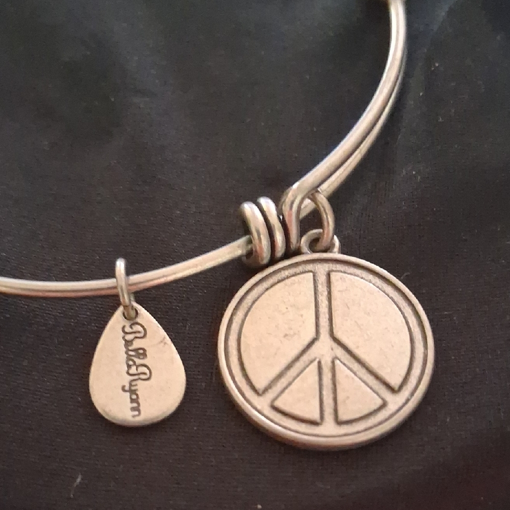 Bella Ryann Silver Peace Charm Bracelet
